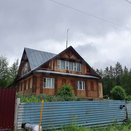 Дом 293 м² на участке 20 сот.