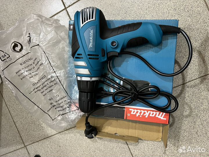 Дрель шуруповерт makita