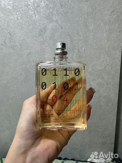 Escentric molecules 04