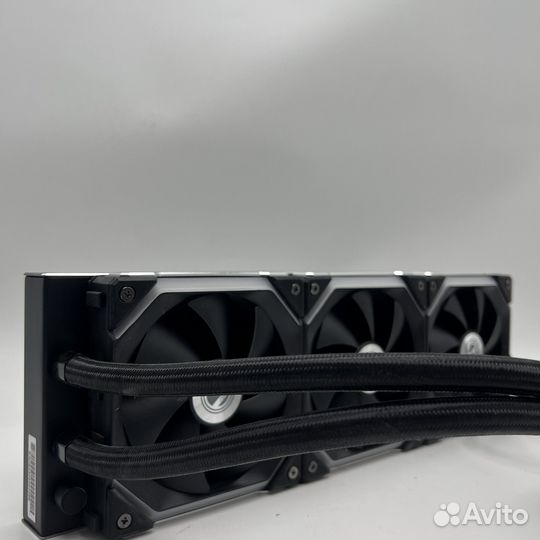 Lian LI Galahad AIO 360 UNI FAN SL120 Edition