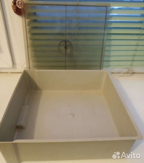 Лоток с крышкой