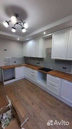 Кухонные гарнитуры с крашенными фасадами артикул 6