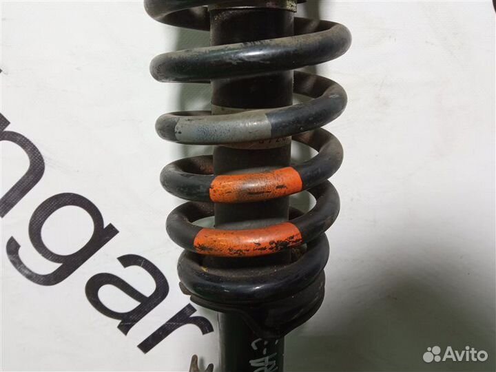 Стойка подвески передняя левая Honda Odyssey RA3