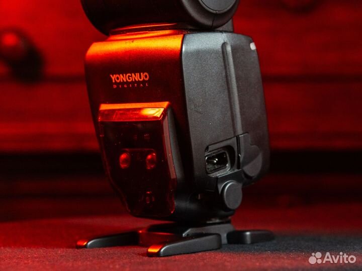 Вспышка Yongnuo Speedlite YN685 для Canon