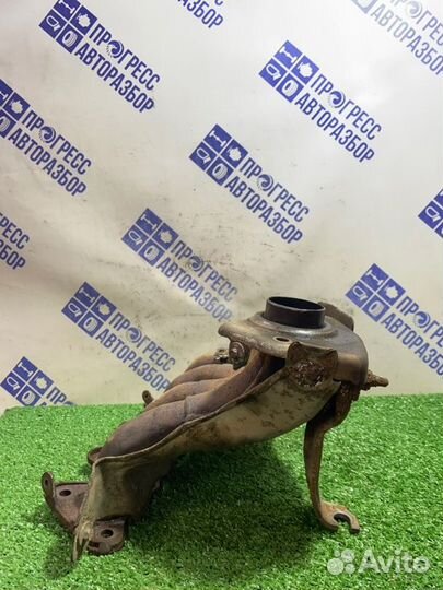 Выпускной коллектор Renault Fluence седан 1.6