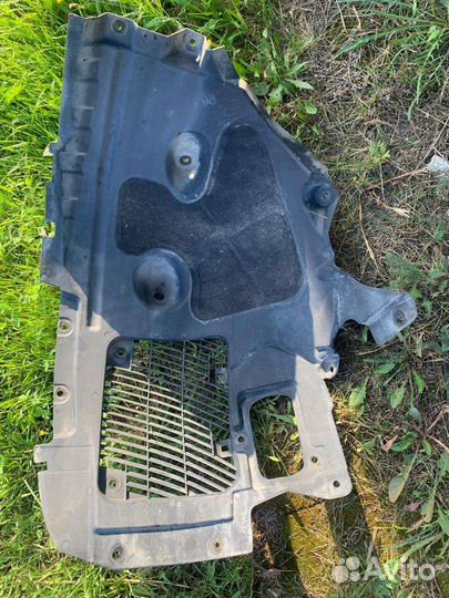 Bmw x5 G05 подкрылок локер левый