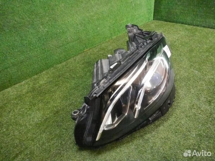 Фара левая Mercedes-Benz E-Class