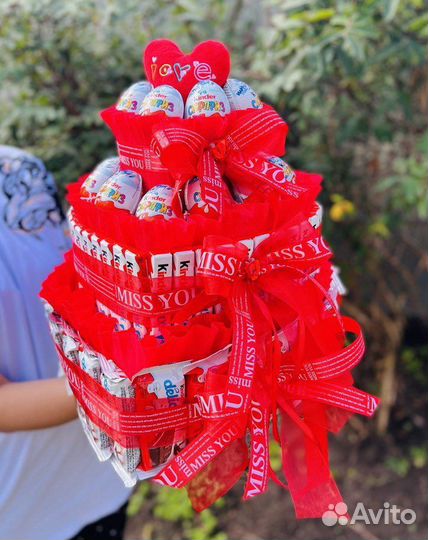 Огромный торт сердце из киндер шоколада