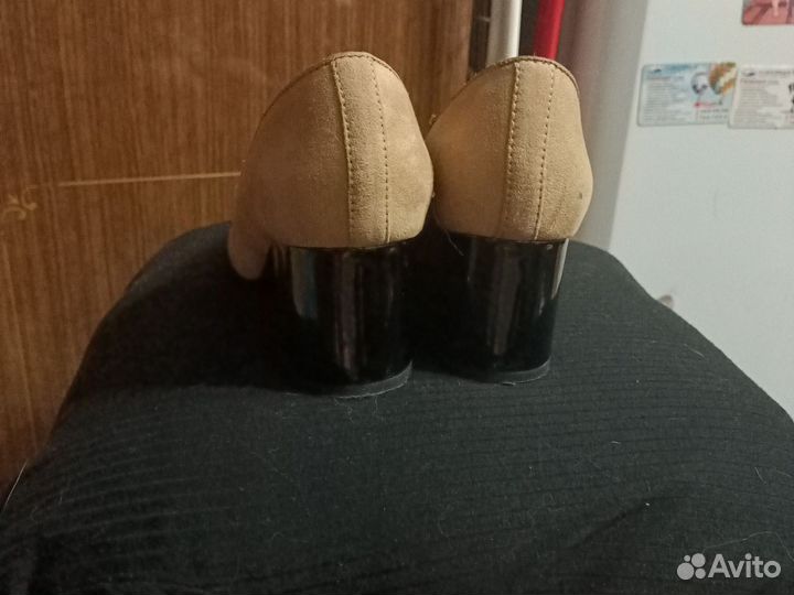 Туфли женские 37 размер бежевые