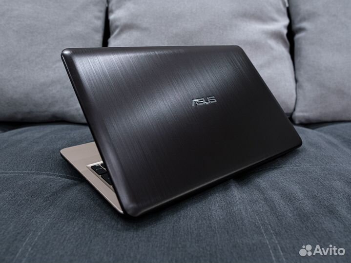 Мощный ноутбук Asus (Как Новый)