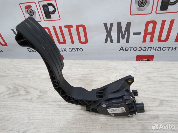 Педаль газа Renault Duster
