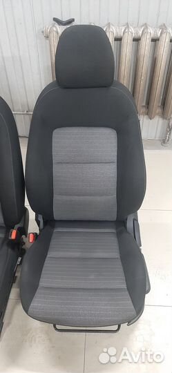 Hyundai Cerato 3 передние сиденья