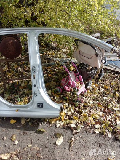 Стойка кузова средняя Шевроле Авео Т300 хетчбек