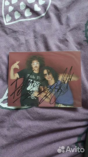 Автограф lmfao
