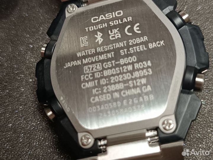 Casio G-Shock GST-B600D-1A на не крупное запястье