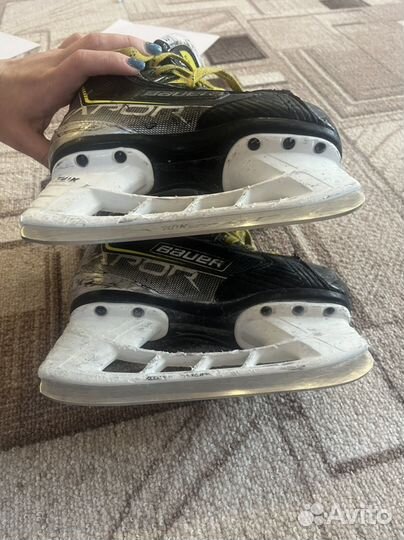 Хоккейные коньки bauer 30р