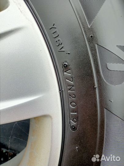 Bridgestone Ice Cruiser 7000 215/65 R16 98