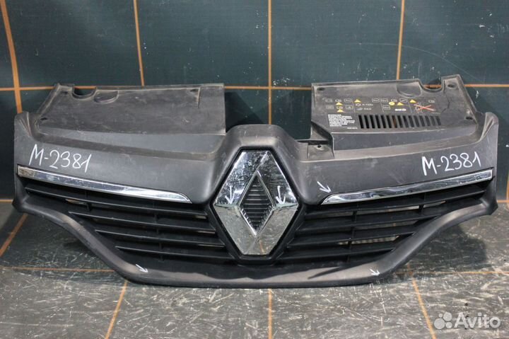 Решетка радиатора - Renault Logan 2