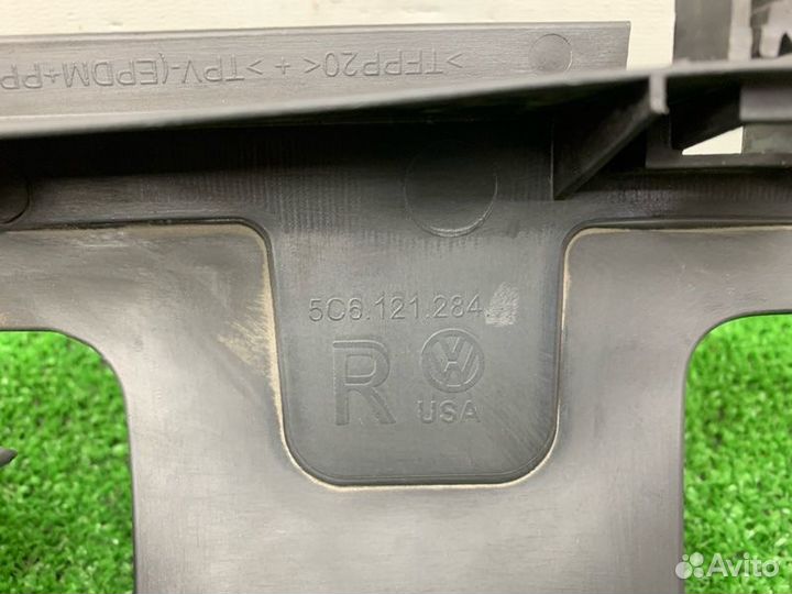 Воздуховод радиатора правый Volkswagen Jetta 6