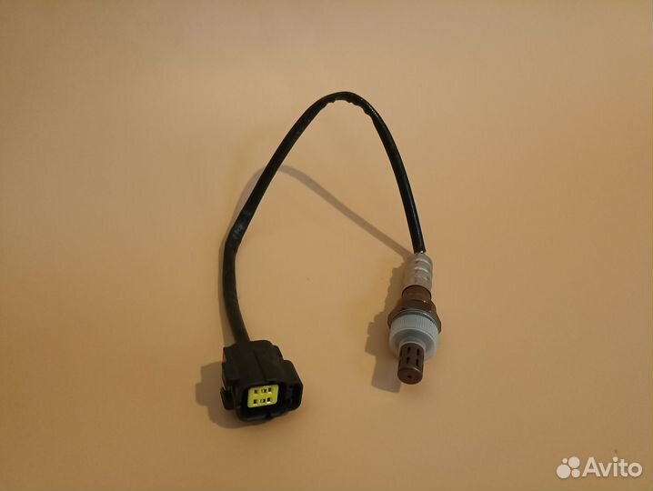 Датчик кислородный Nissan Almera B10