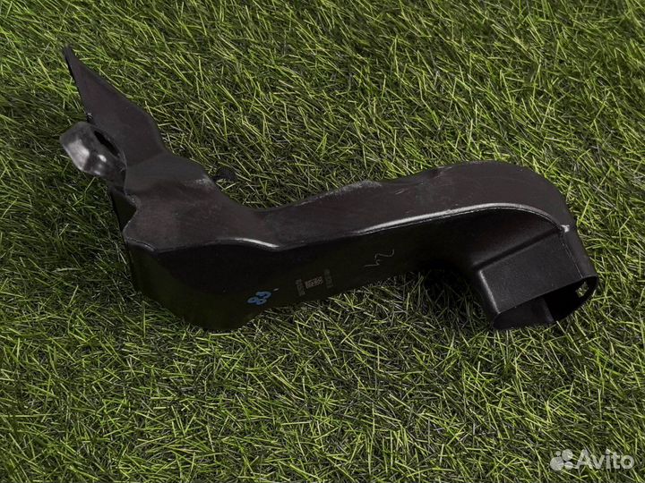 Воздуховод Land Rover Range Rover Velar L560 2.0