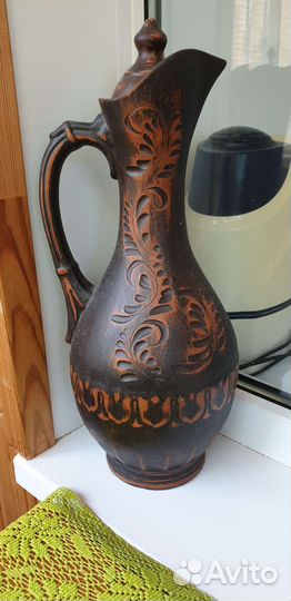 Глиняный кувшин большой