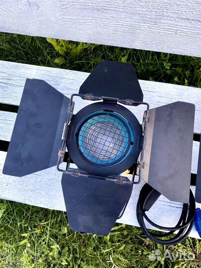 Галогеновые лампы/Осветитель/Прожектор со шторами