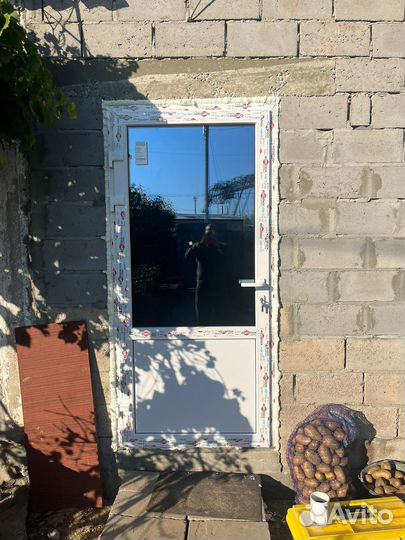 Пластиковые двери