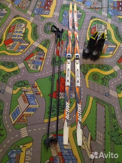 Беговые лыжи