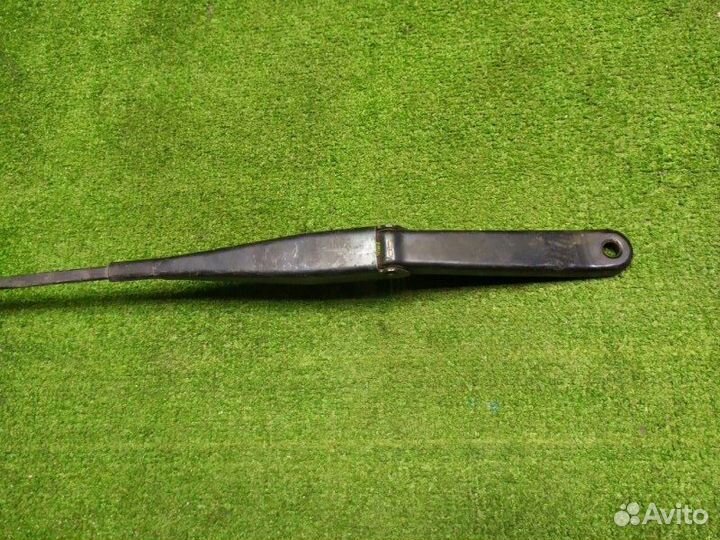 Поводок стеклоочистителя передний левый Ford Focus