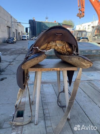 Седло конное старое