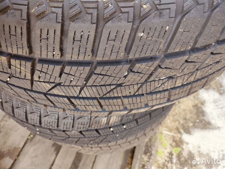 Goform Frozenero 215/50 R17