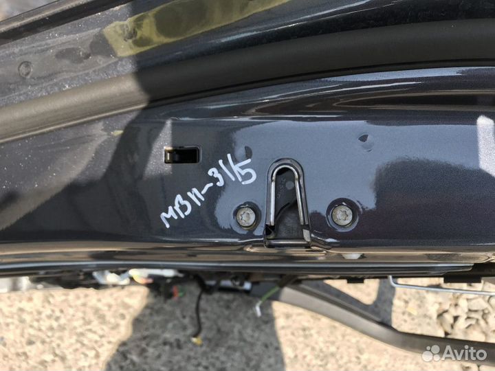 Замок двери задней левой Mercedes-Benz C-Класс