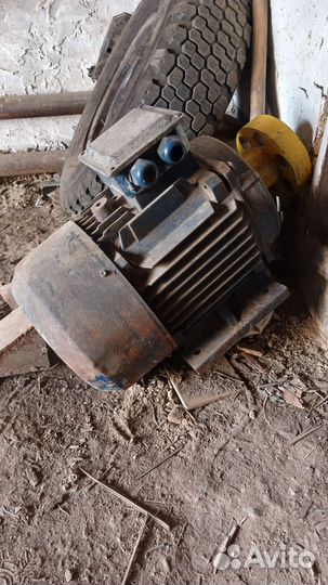 Продам электродвигатель асинхронный air