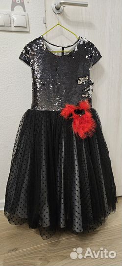 Платье праздничное