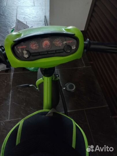 Детский велосипед с родительской ручкой