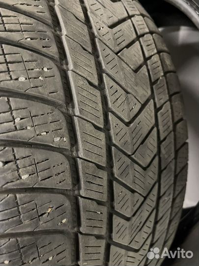 Pirelli Scorpion Winter 265/45 R20