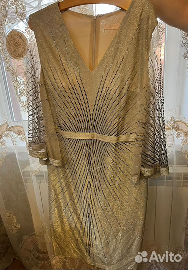 Вечернее платье