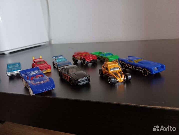 Модель автомобиля hot wheels
