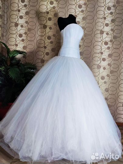 Свадебное платье 46 48 новое