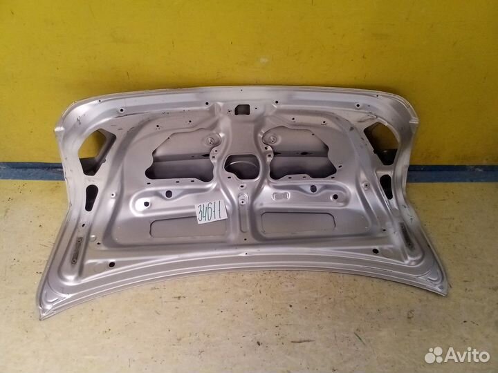 Toyota Corolla E150 Крышка багажника