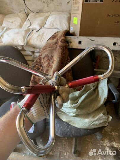 Карабин безопасности AZ 111 серии вершина