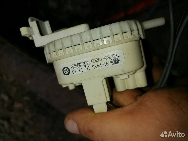 Датчик уровня воды (прессостат) для bosch maxx 4,5