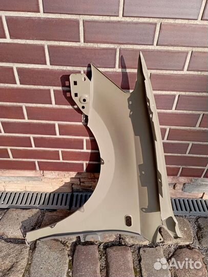 VW Polo Седан Крыло правое новое