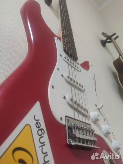 Электрогитара Fender Squier Bullet Stratocaster