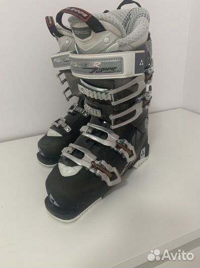 Горнолыжные ботинки Fischer Zephyr 10