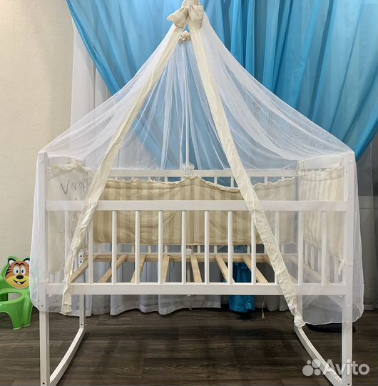 Детская кроватка