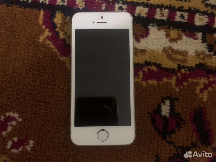 Телефон iPhone 5s