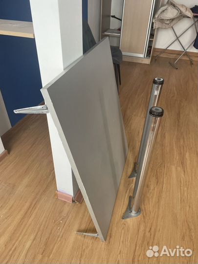 Стол обеденый квадратный