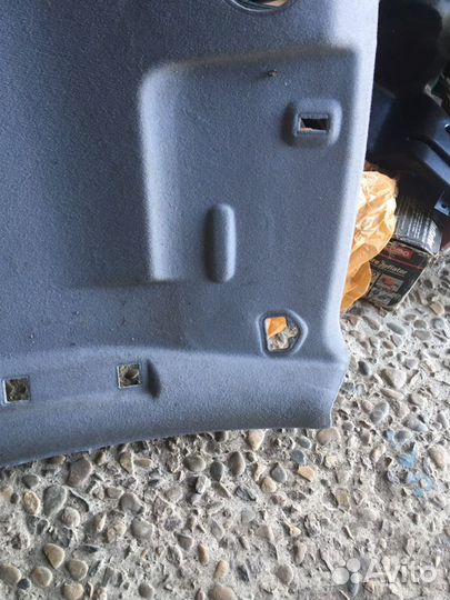 Обшивка потолка Mitsubishi Colt